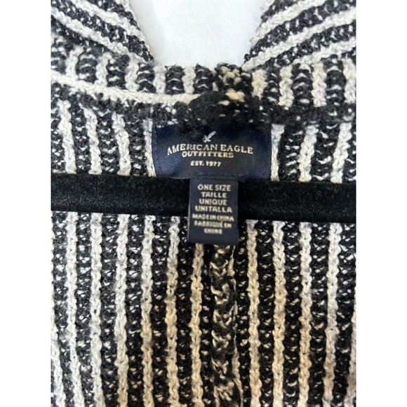 AEO Short Sleeve Oversized Fringe Knit Shawl Cardigan - Picture 2 of 5